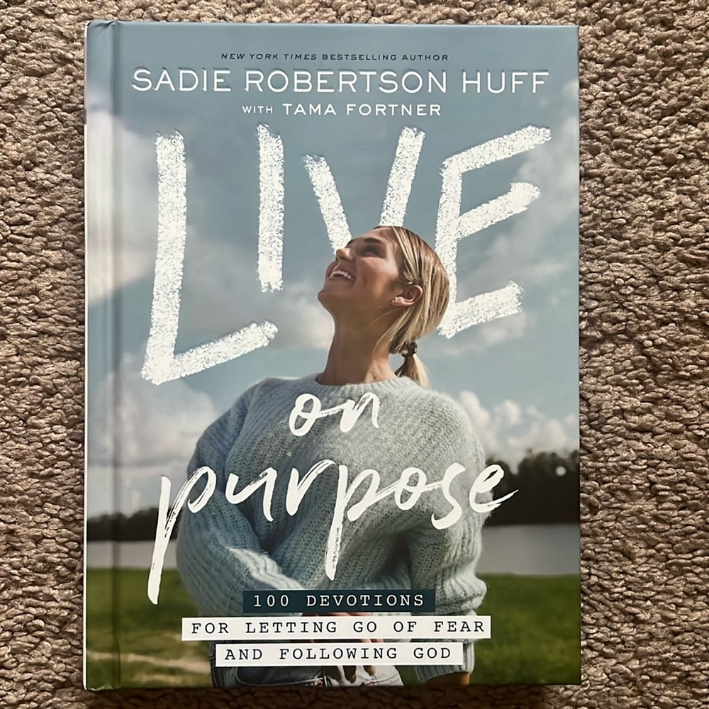 Sadie Robertson Huff Live On Purpose book.  100 Devotions, 208 pages